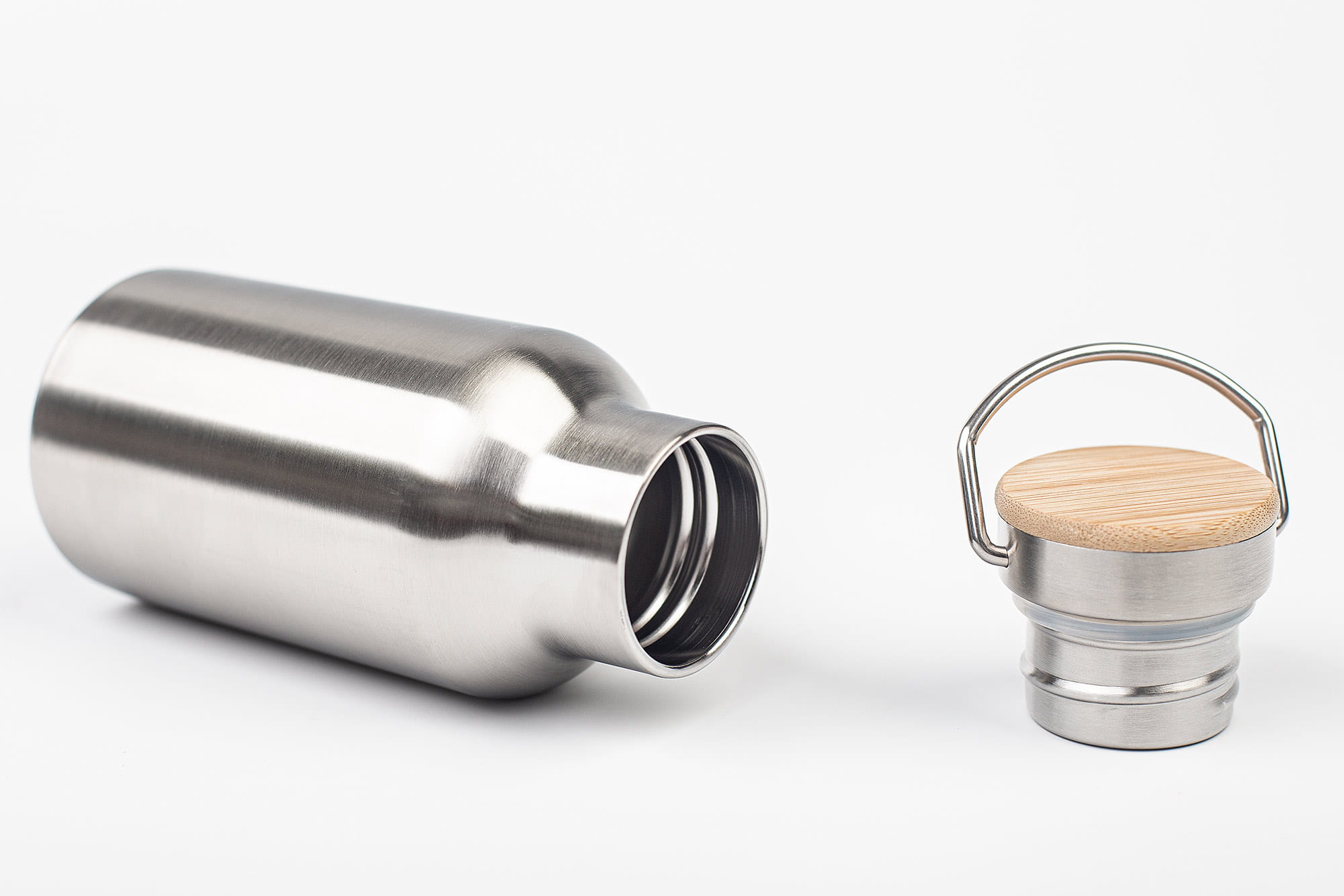 Edelstahl Trinkflasche mit Bambus